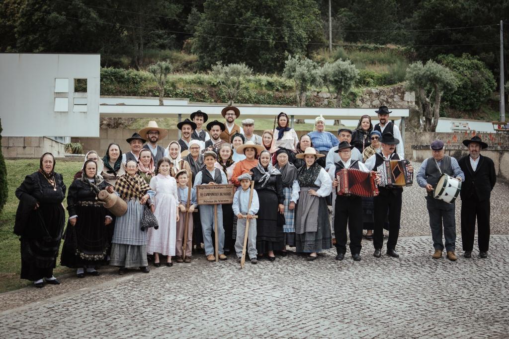 Grupo Folcl&oacute;rico de Cantares e Dan&ccedil;as "Os Camponeses de Navais"